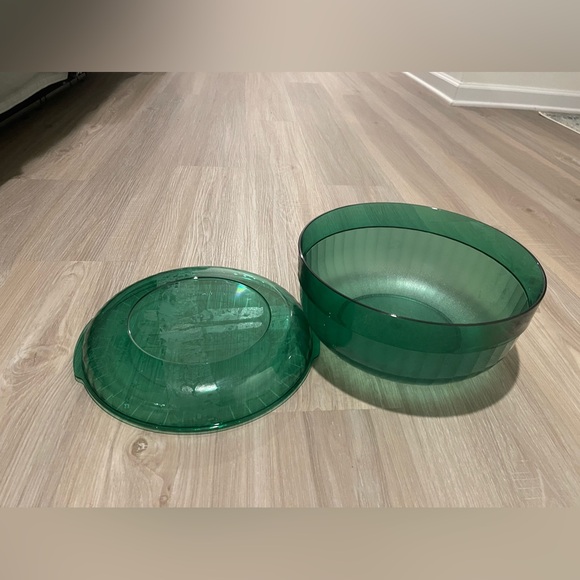 Tupperware Preludio Acrylic Salad Bowl 6 Serving Bowls/2 containers/2 spon/ bowl - Picture 5 of 7